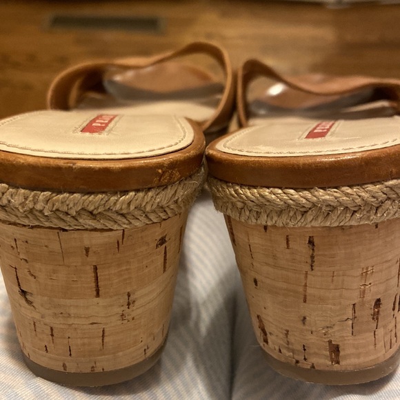 Prada slides - Picture 4 of 12